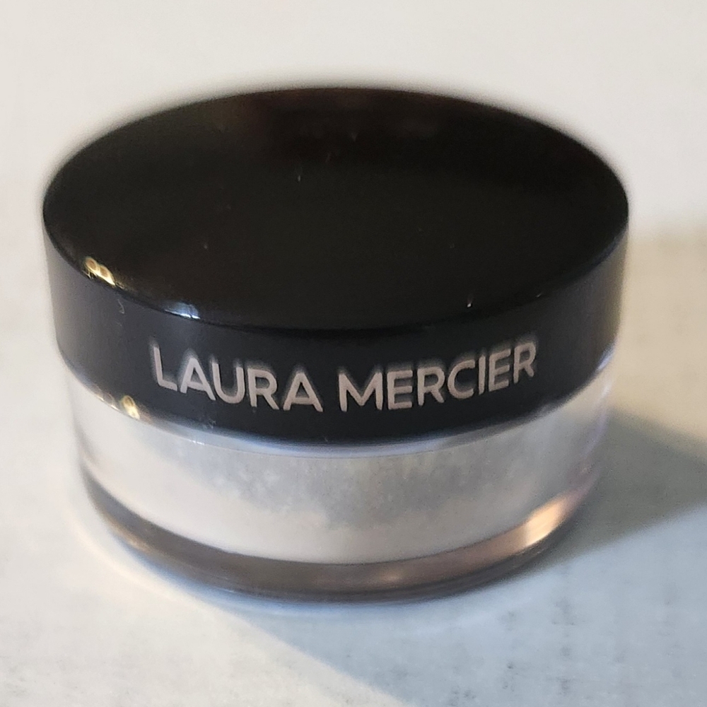 LAURA MERCIER Translucent Loose Setting Powder Travel Size 0.07 oz.2 g, NEW